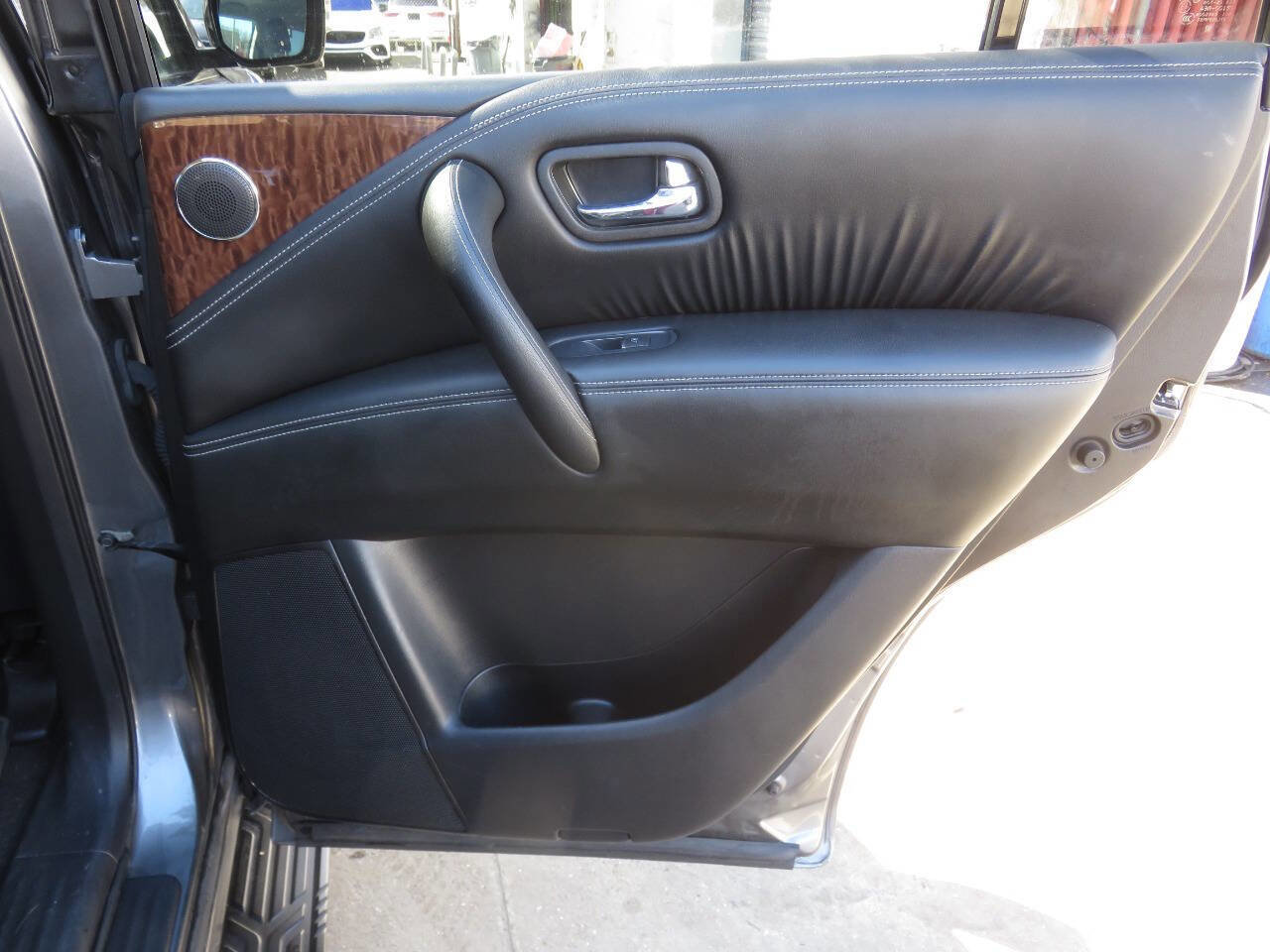 Used 2020 Nissan Armada SL w/ Premium Package image 32