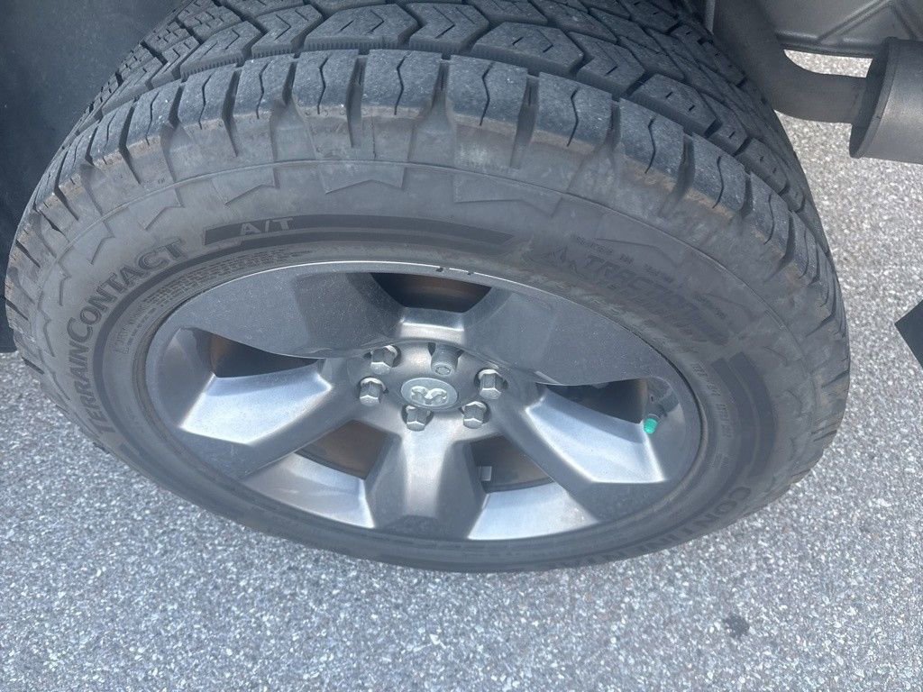 Used 2021 RAM 1500 Big Horn w/ Built-to-serve Edition image 10