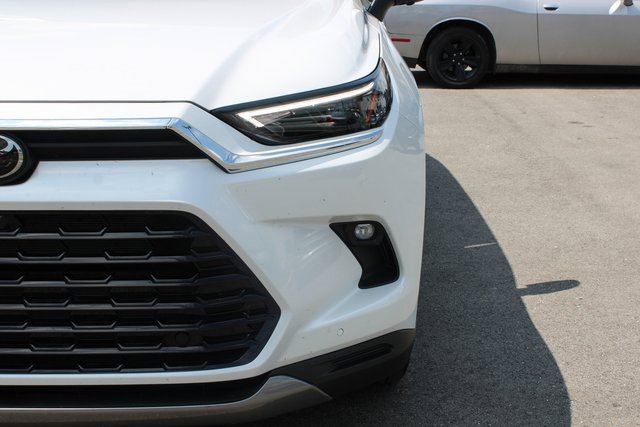 Used 2025 Toyota Grand Highlander AWD image 55