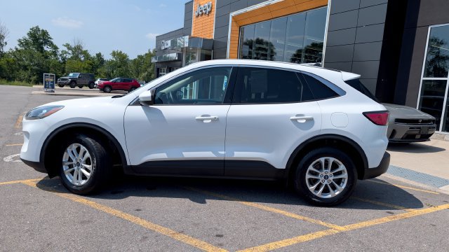 Used 2020 Ford Escape SE AWD/4WD image 8