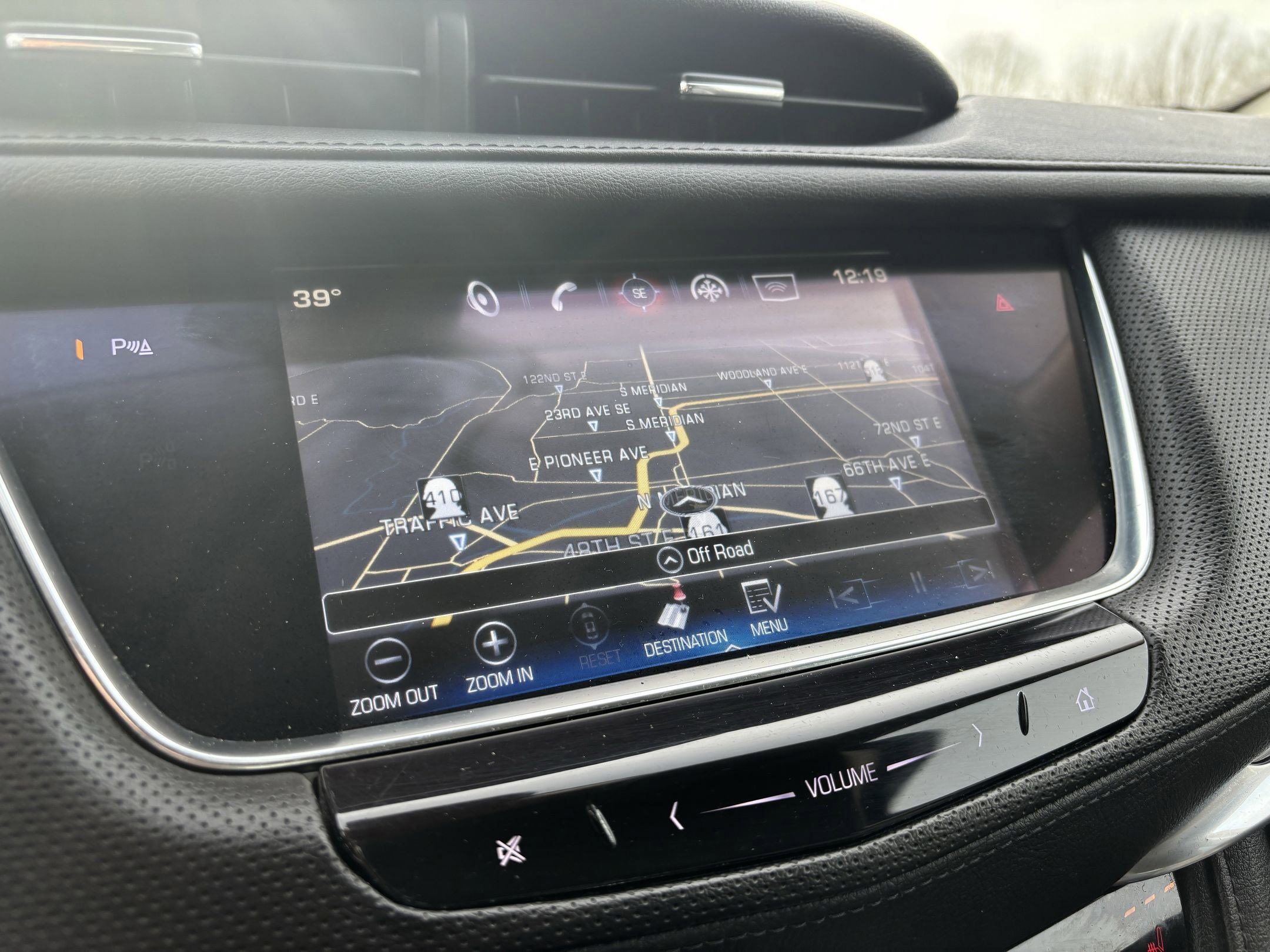 Used 2017 Cadillac XT5 Luxury w/ Driver Awareness Package image 34