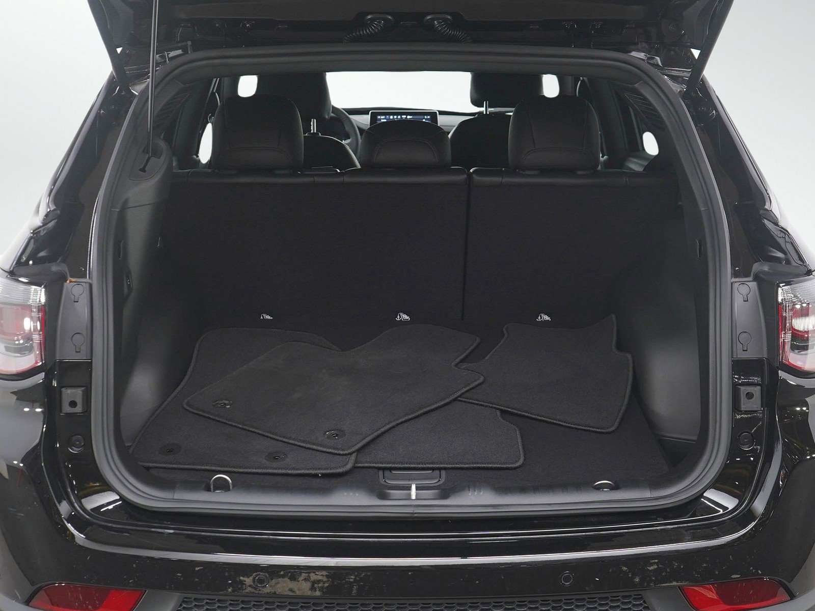 Used 2026 Jeep Compass Limited AWD/4WD image 11