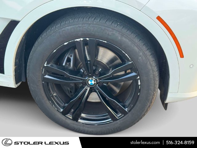 Used 2023 BMW X7 xDrive40i w/ M Sport Package AWD/4WD image 7