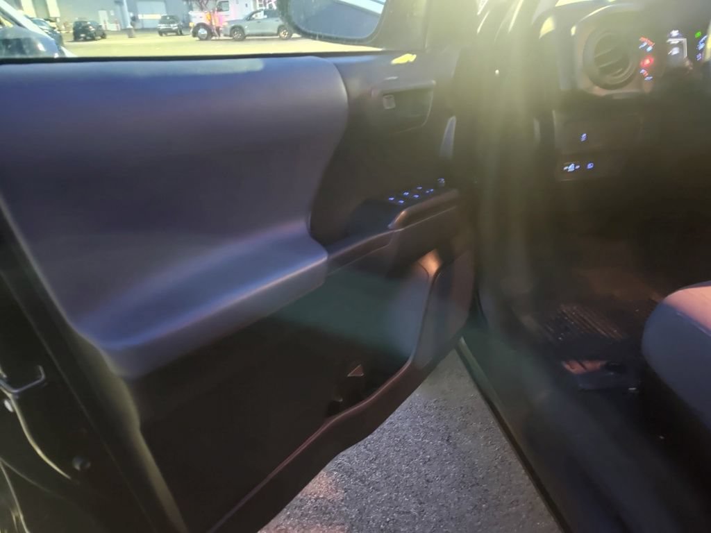 Used 2023 Toyota Tacoma SR AWD/4WD image 6