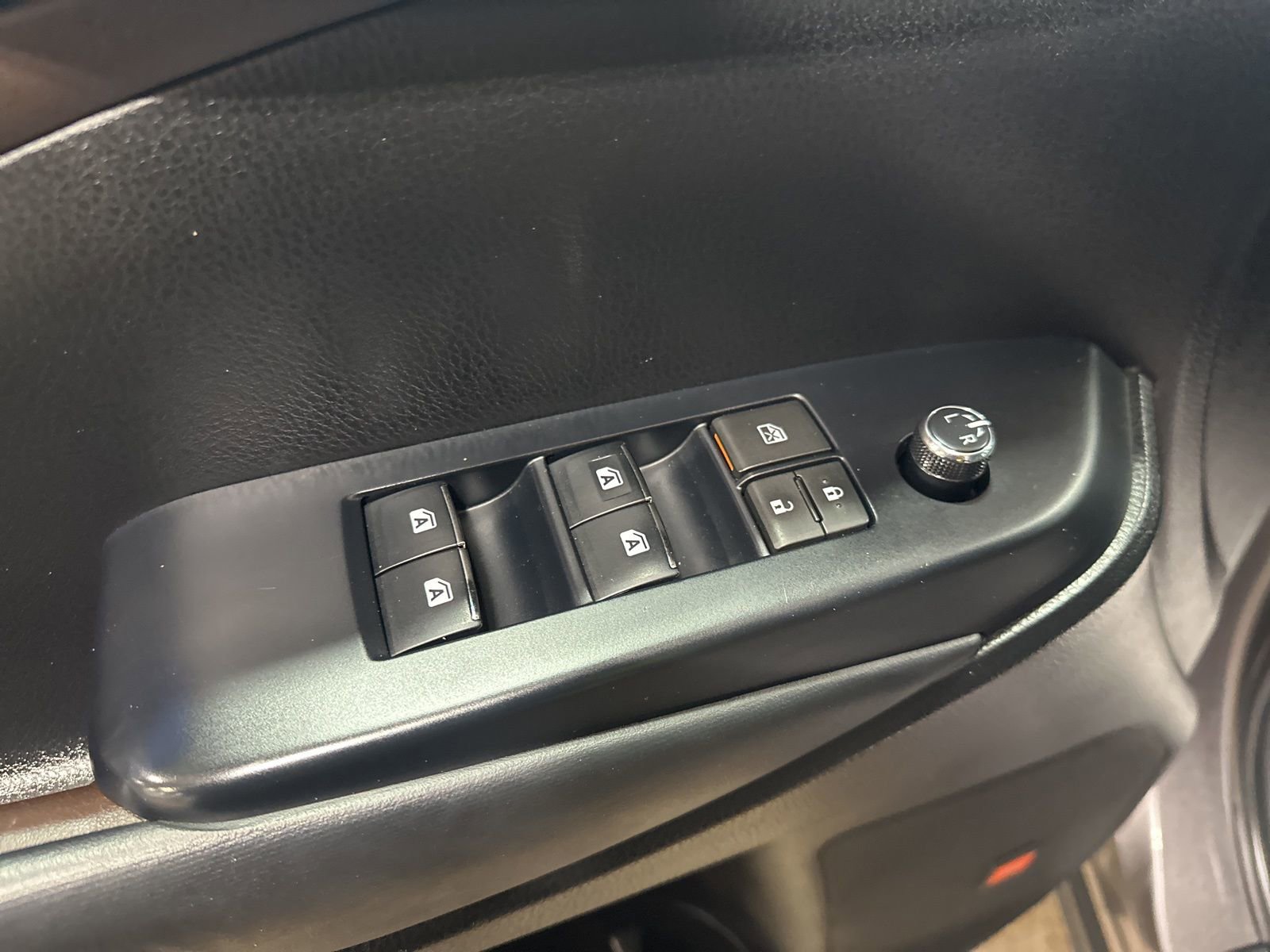 Used 2019 Toyota Highlander Limited w/ Protection Package #3 AWD/4WD image 21