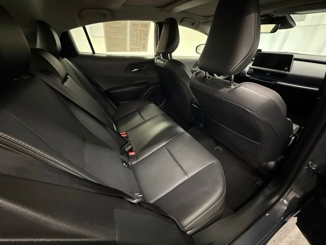 Used 2025 Toyota Prius XLE image 7