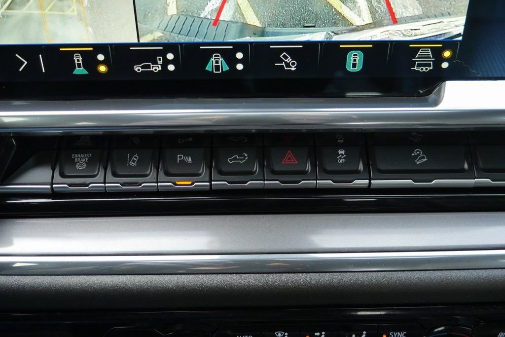 Used 2024 Chevrolet Silverado 2500 High Country w/ High Country Premium Package image 18