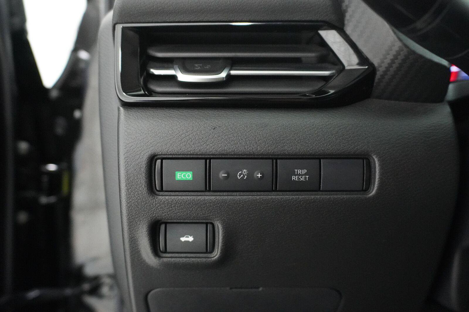 Used 2022 Nissan Sentra SR w/ Midnight Edition FWD image 14