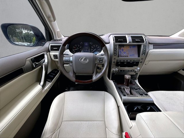 Used 2014 Lexus GX 460 Luxury AWD/4WD image 7