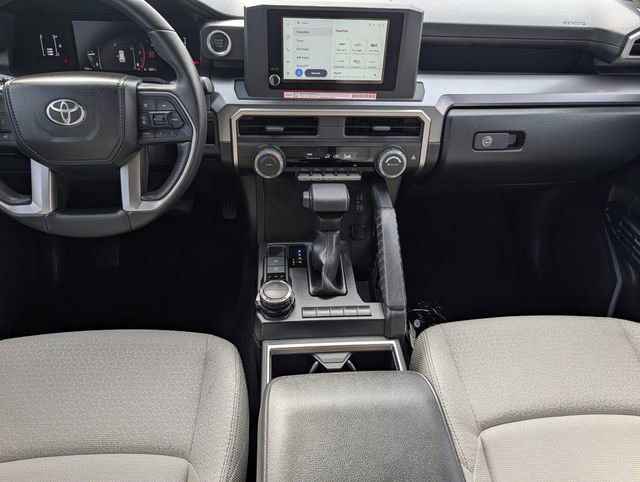 Used 2025 Toyota 4Runner SR5 AWD/4WD image 11
