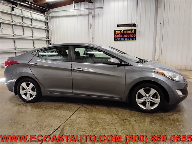 Used 2013 Hyundai Elantra GLS w/ Preferred Pkg FWD image 2