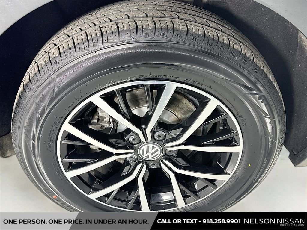 Used 2021 Volkswagen Tiguan SE image 31