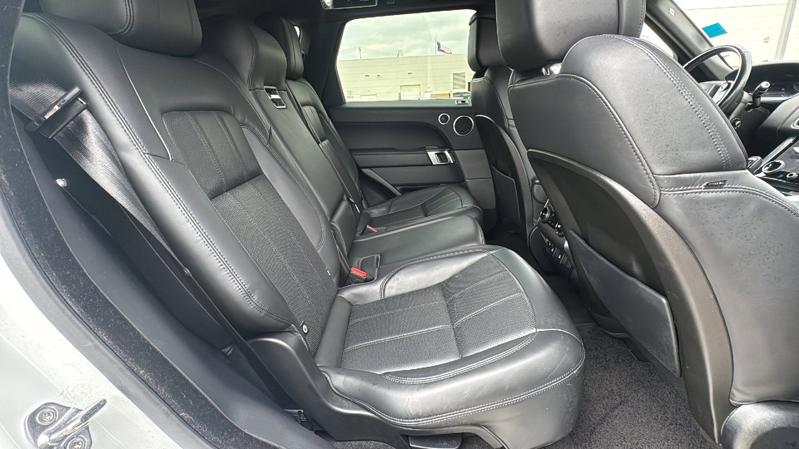Used 2018 Land Rover Range Rover Sport HSE image 26