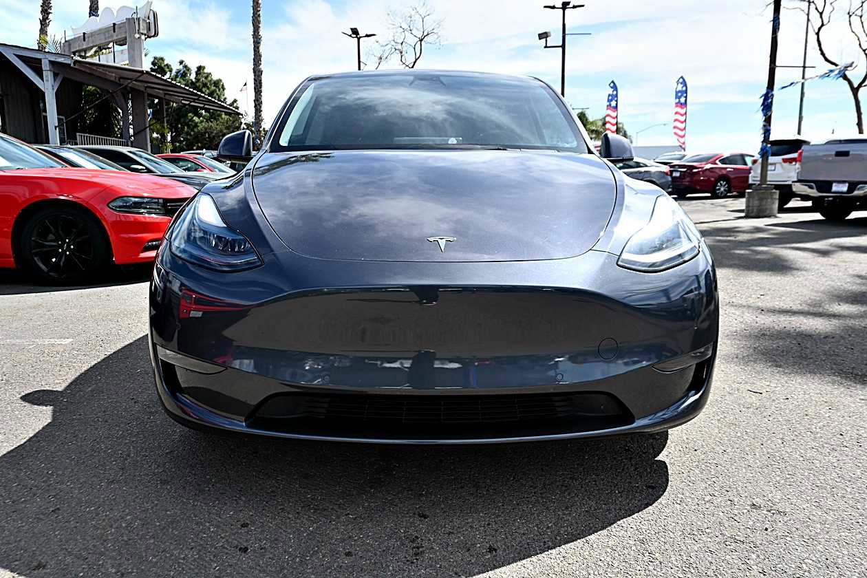 Used 2022 Tesla Model Y Performance AWD/4WD image 2