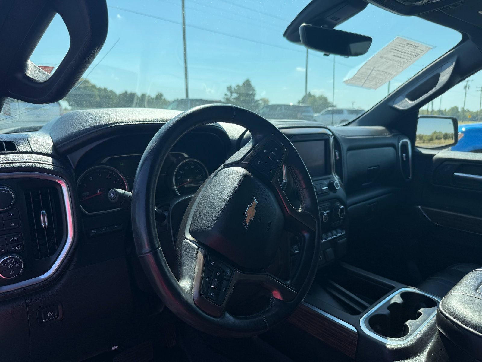 Used 2019 Chevrolet Silverado 1500 High Country w/ Technology Package image 12