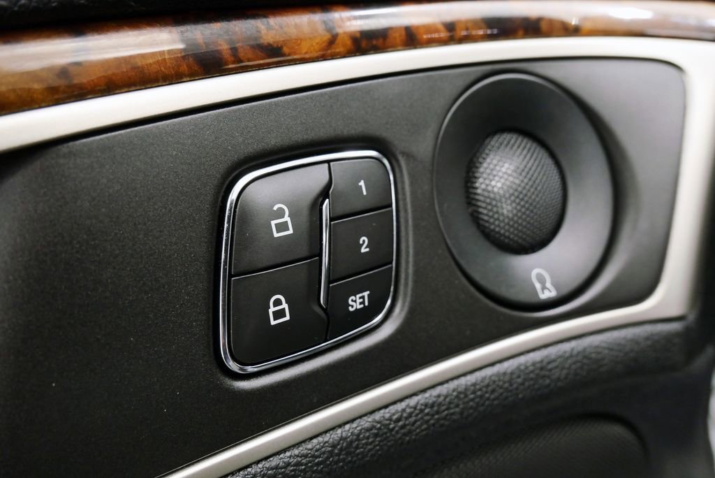 Used 2020 Lincoln MKZ Reserve FWD image 14