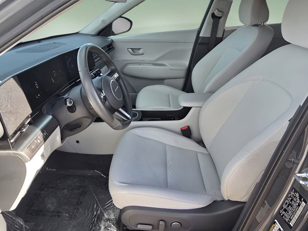 Used 2025 Hyundai Kona SEL image 27