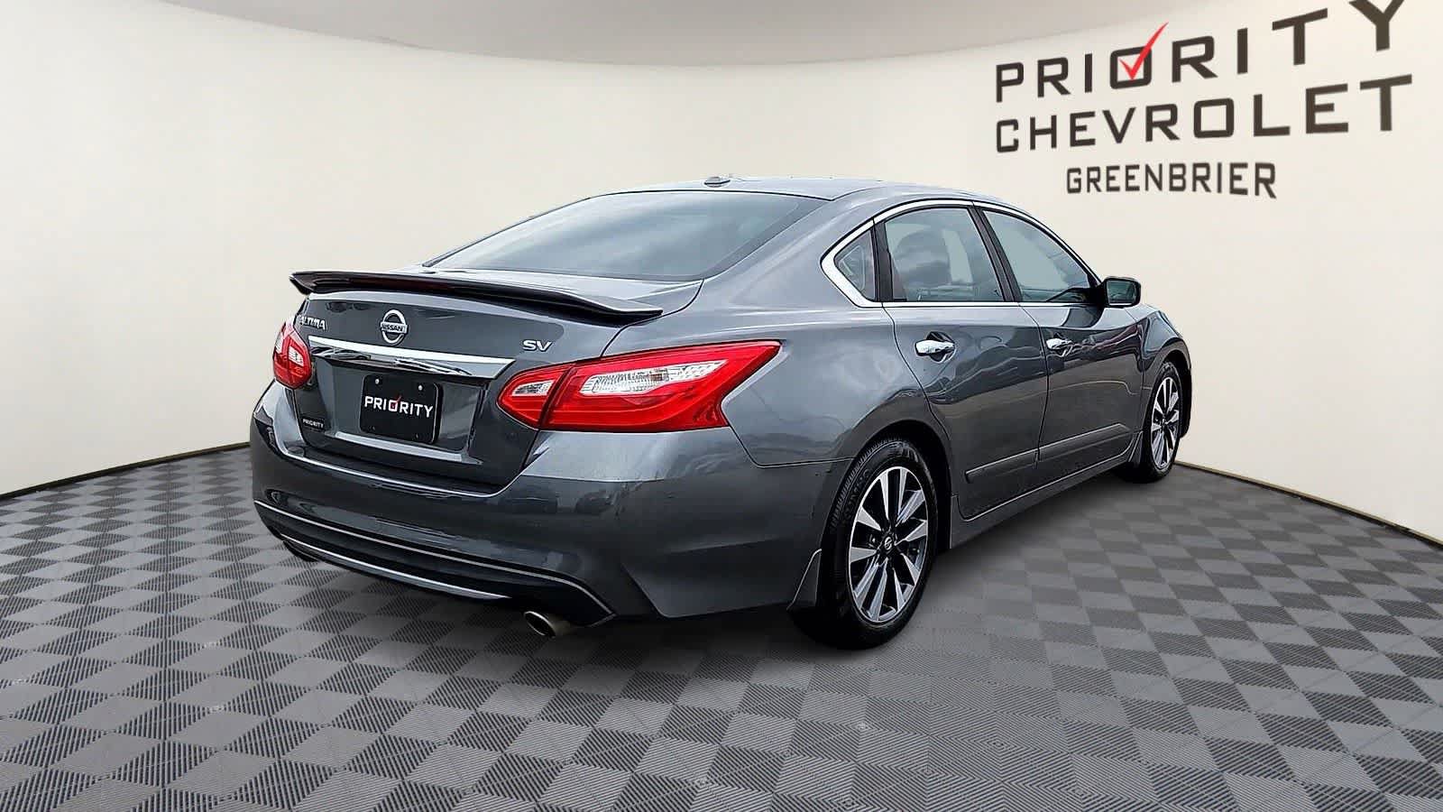 Used 2017 Nissan Altima 2.5 SV FWD image 8