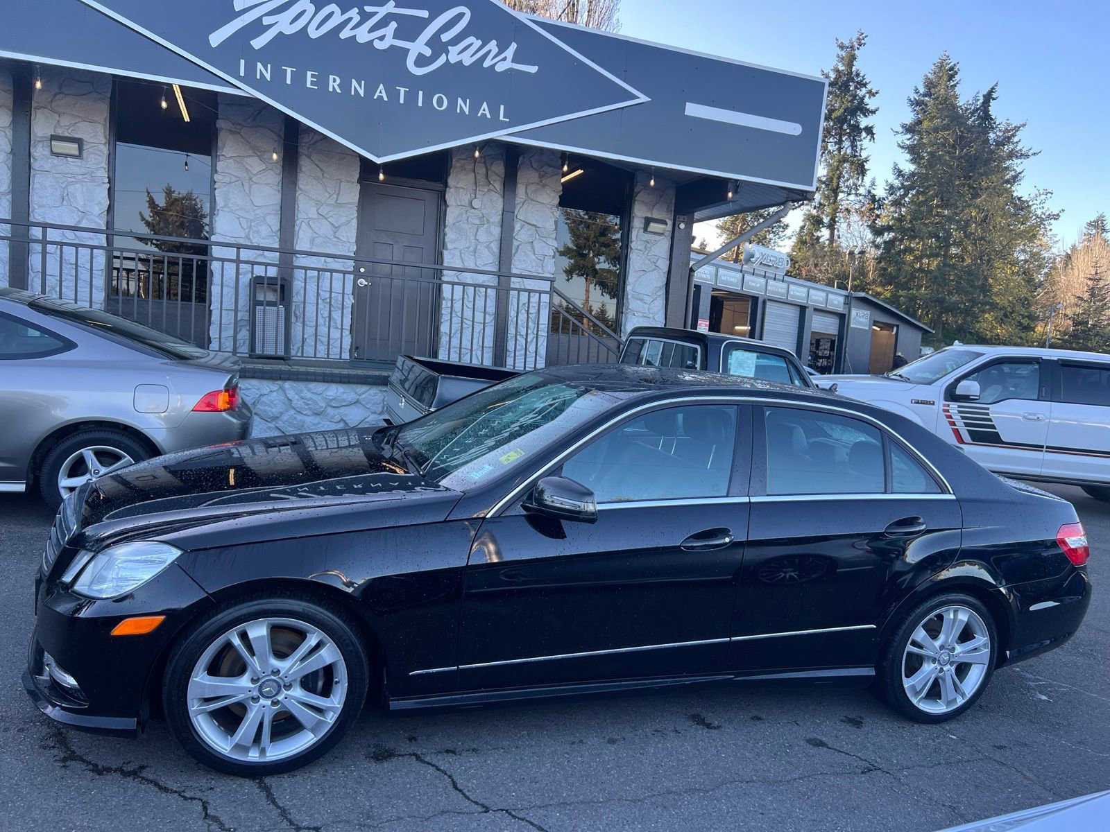 Used 2013 Mercedes-Benz E 350 Sedan image 4