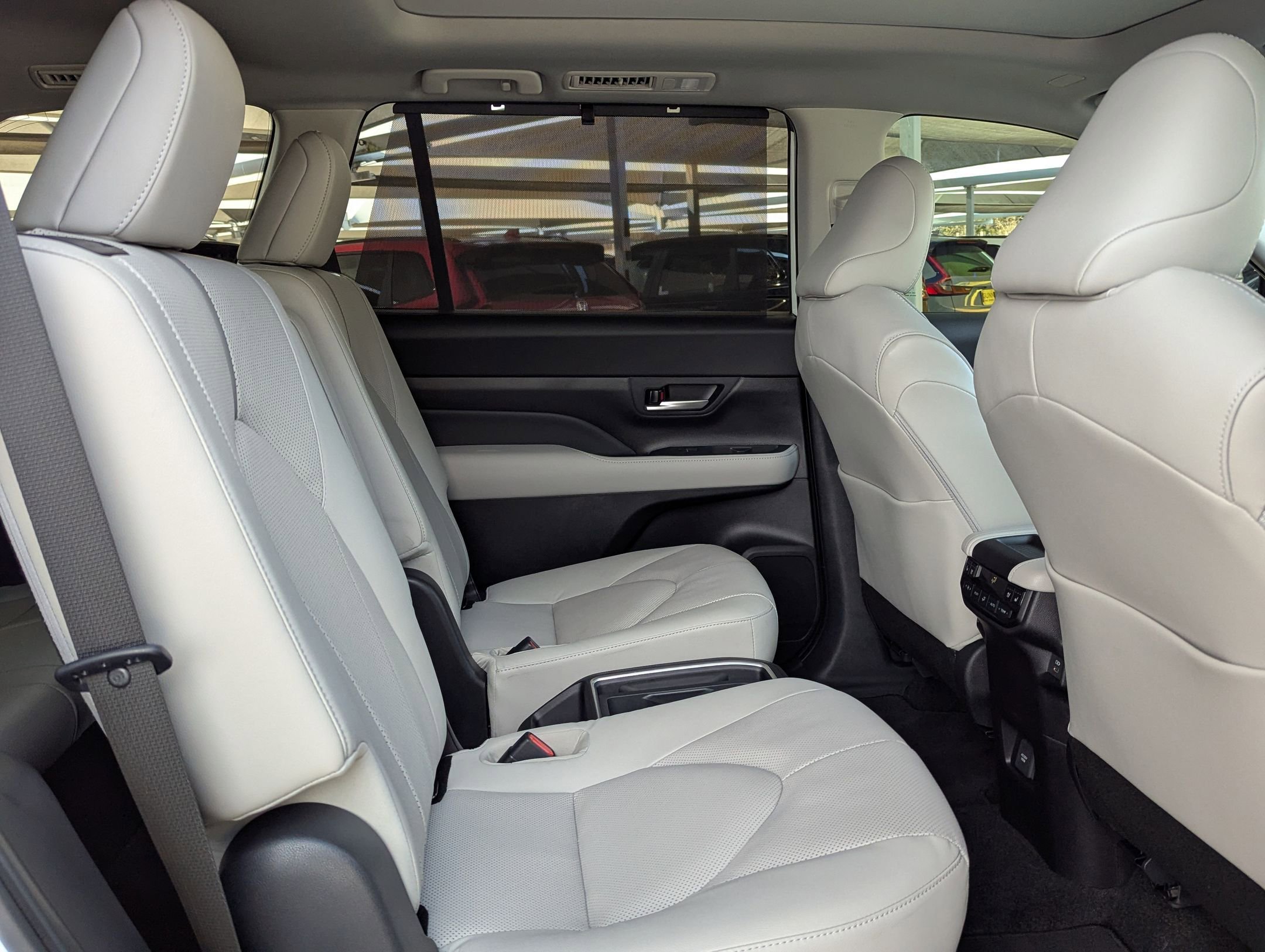 Used 2026 Toyota Grand Highlander Platinum image 26