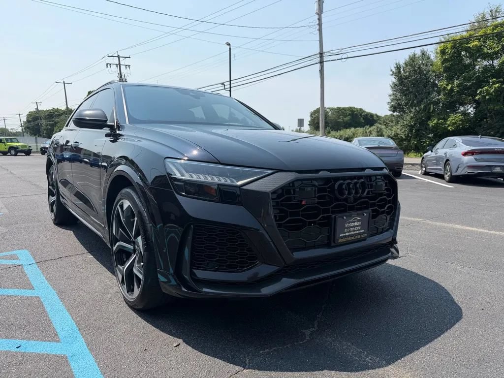Used 2021 Audi RS Q8 w/ Carbon Optic Package AWD/4WD image 4