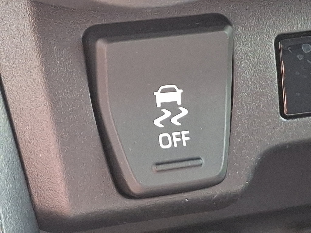 Certified 2021 Toyota RAV4 XLE w/ Convenience Package AWD/4WD image 26