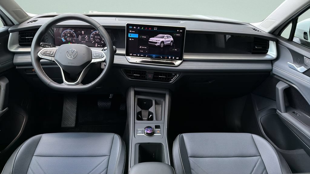 New 2026 Volkswagen Tiguan SE AWD/4WD image 27