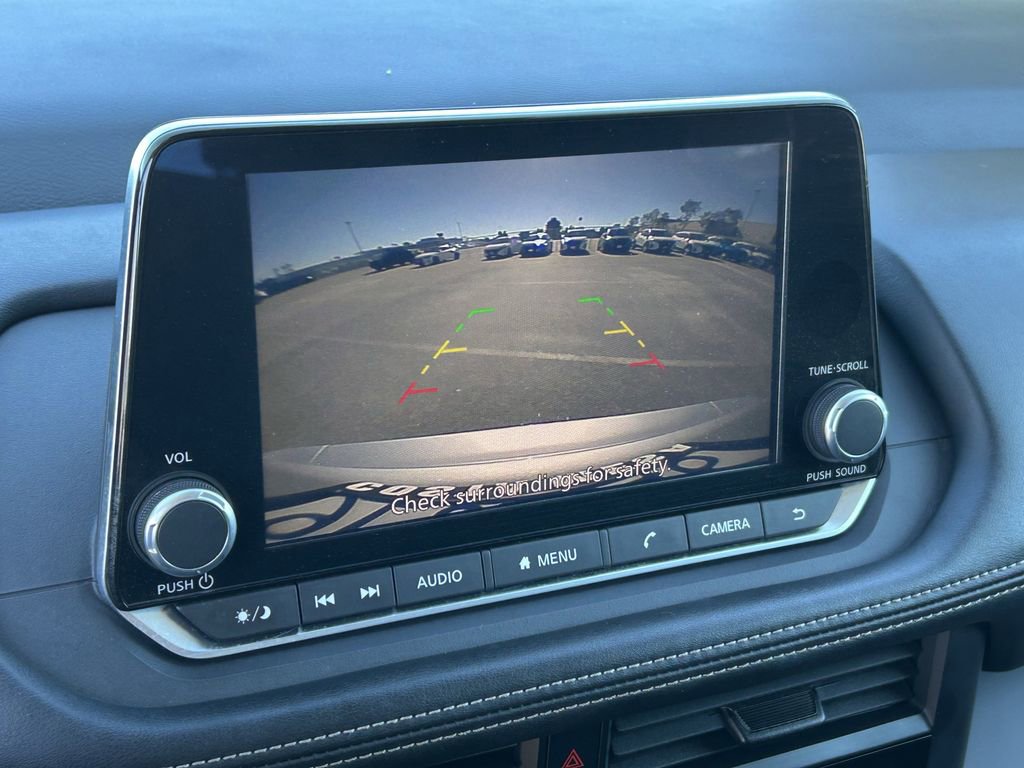 Used 2024 Nissan Rogue S image 29