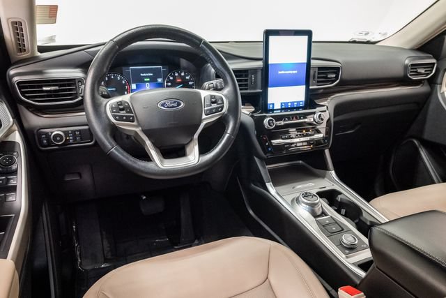 Used 2023 Ford Explorer Limited w/ Hybrid Equipment Group 310A AWD/4WD image 7