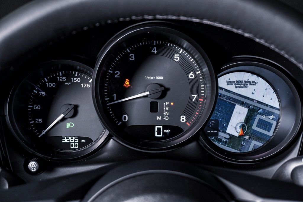 Certified 2025 Porsche Macan image 21