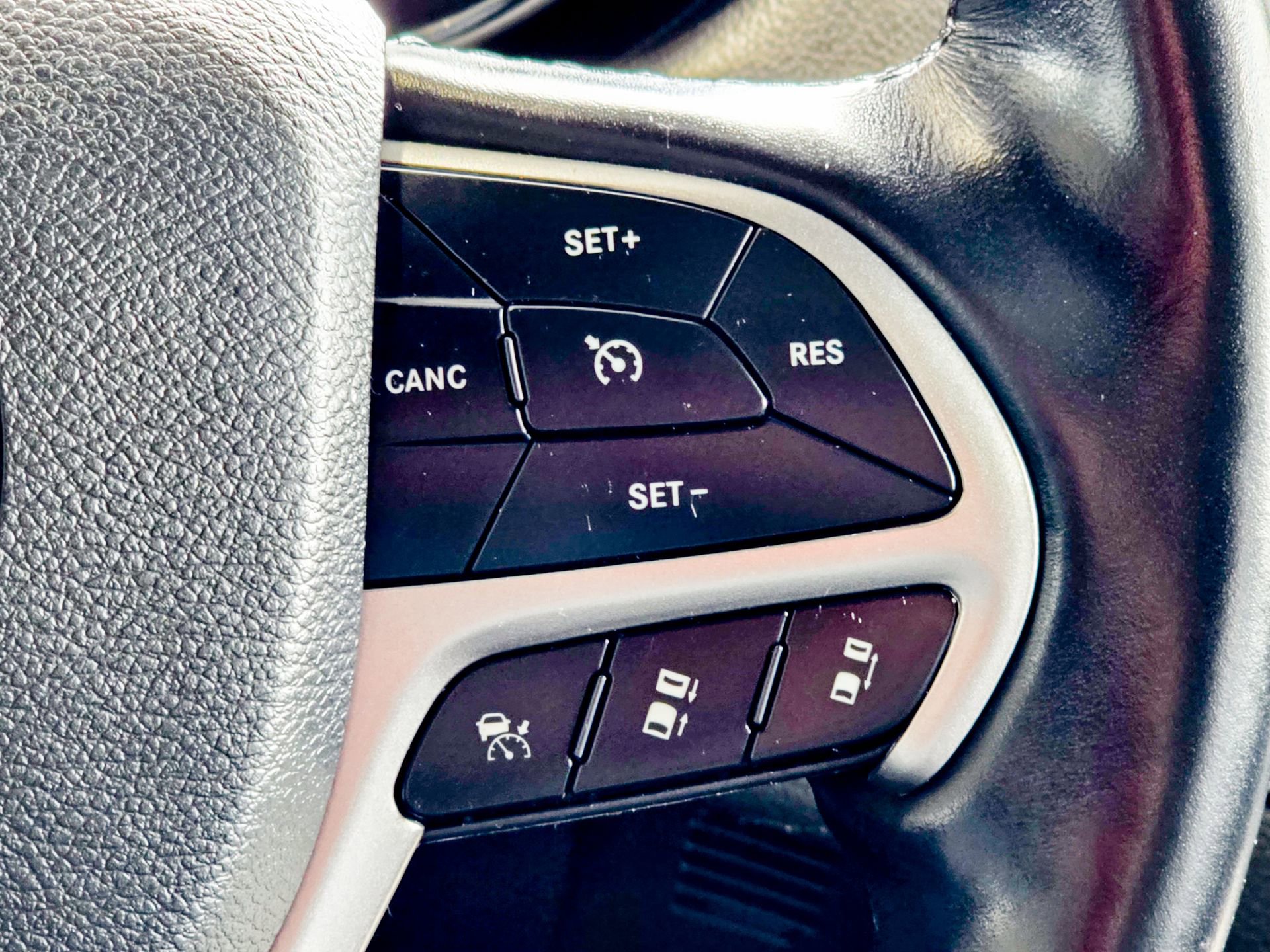 Used 2021 Jeep Grand Cherokee High Altitude image 35