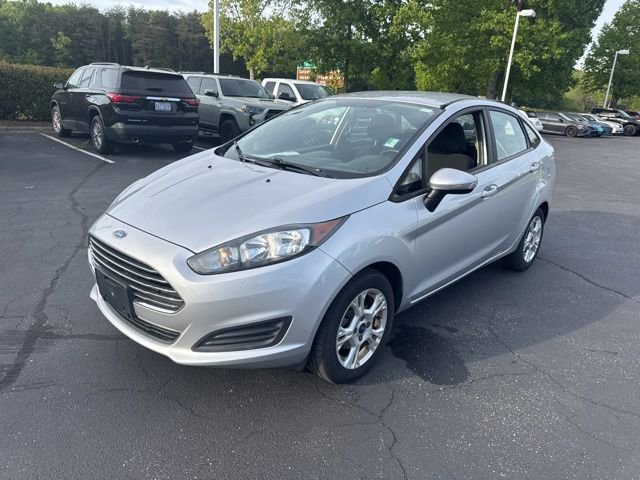 Used 2015 Ford Fiesta SE FWD image 9