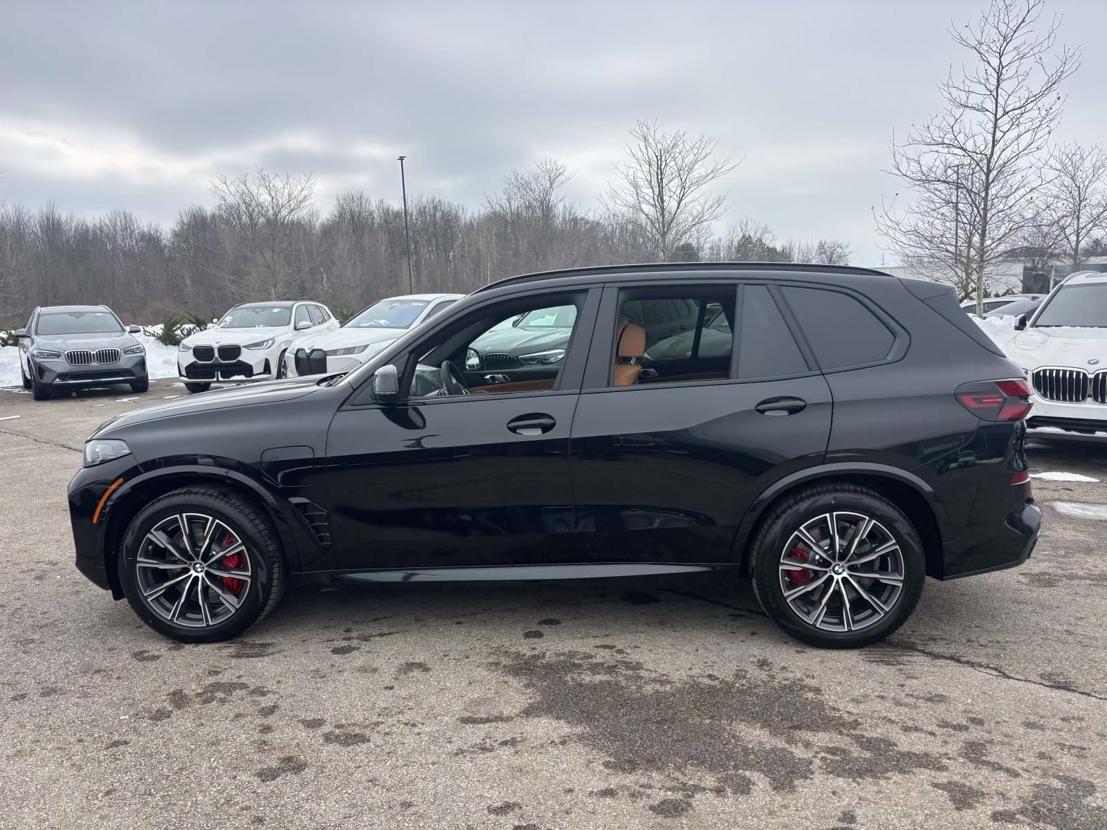 New 2026 BMW X5 xDrive50e w/ M Sport Package image 4