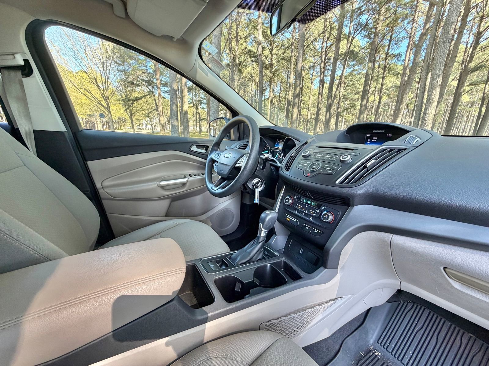 Used 2017 Ford Escape SE image 17