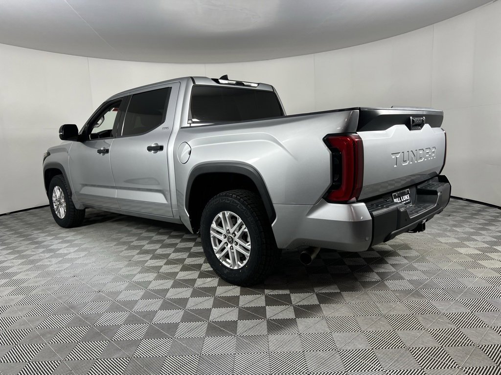 Used 2022 Toyota Tundra SR5 w/ Convenience Package image 9