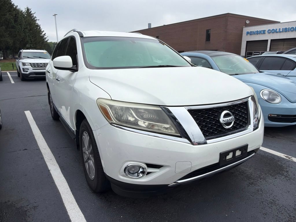 Used 2014 Nissan Pathfinder SL w/ Cargo Package AWD/4WD image 4