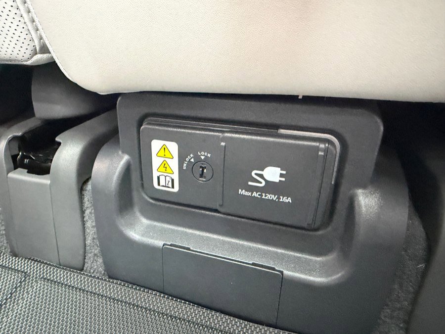 Used 2023 Hyundai Ioniq 5 Limited w/ Cargo Package image 46