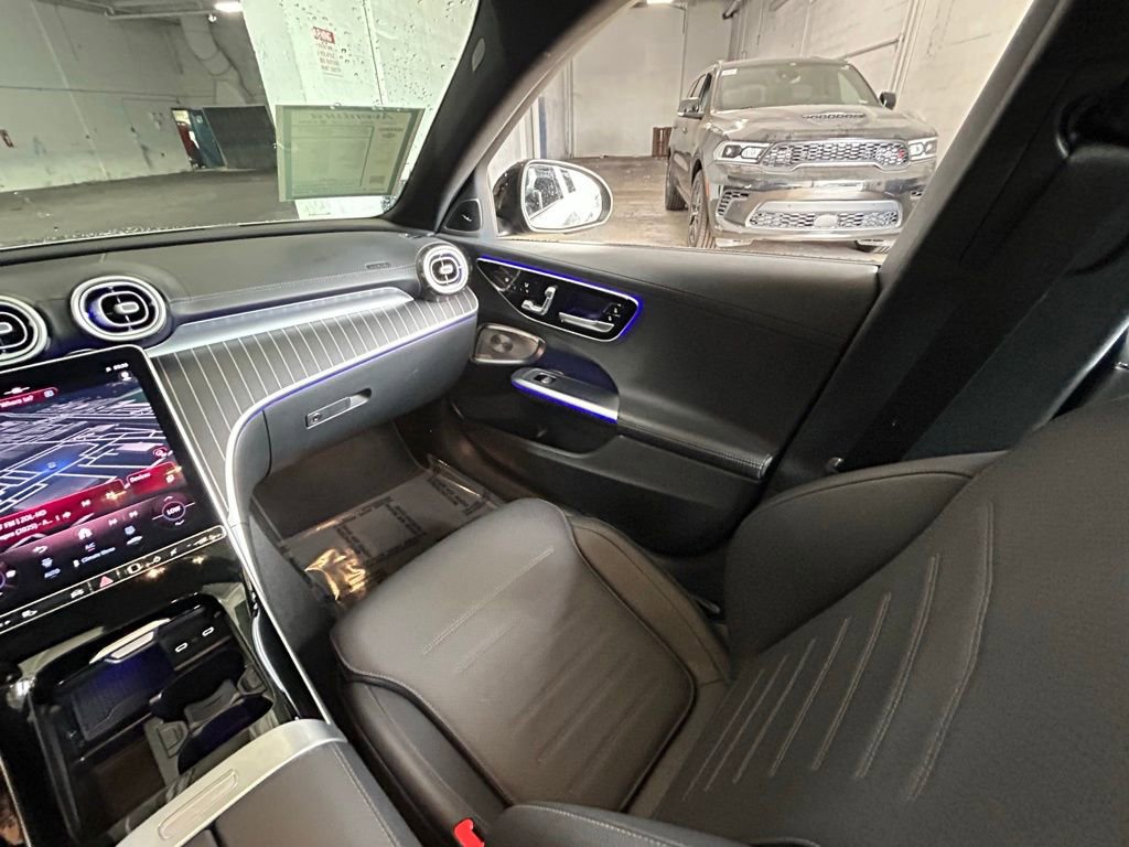 Used 2025 Mercedes-Benz C 300 4MATIC Sedan image 12