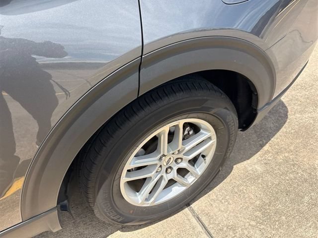 Used 2025 Ford Explorer Active RWD image 6