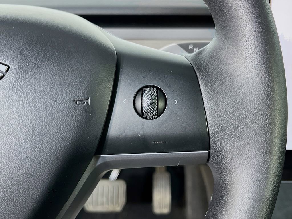Used 2023 Tesla Model 3 Standard Range RWD image 13