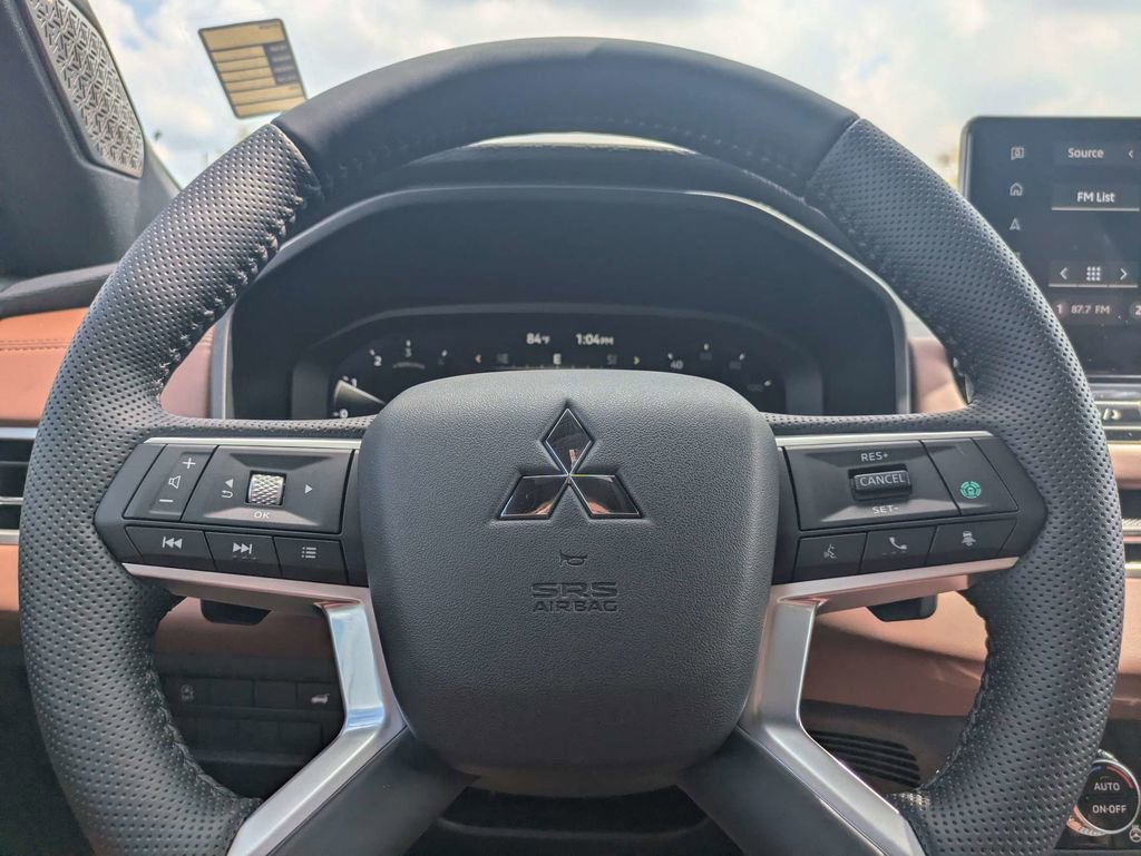 New 2026 Mitsubishi Outlander SEL image 32