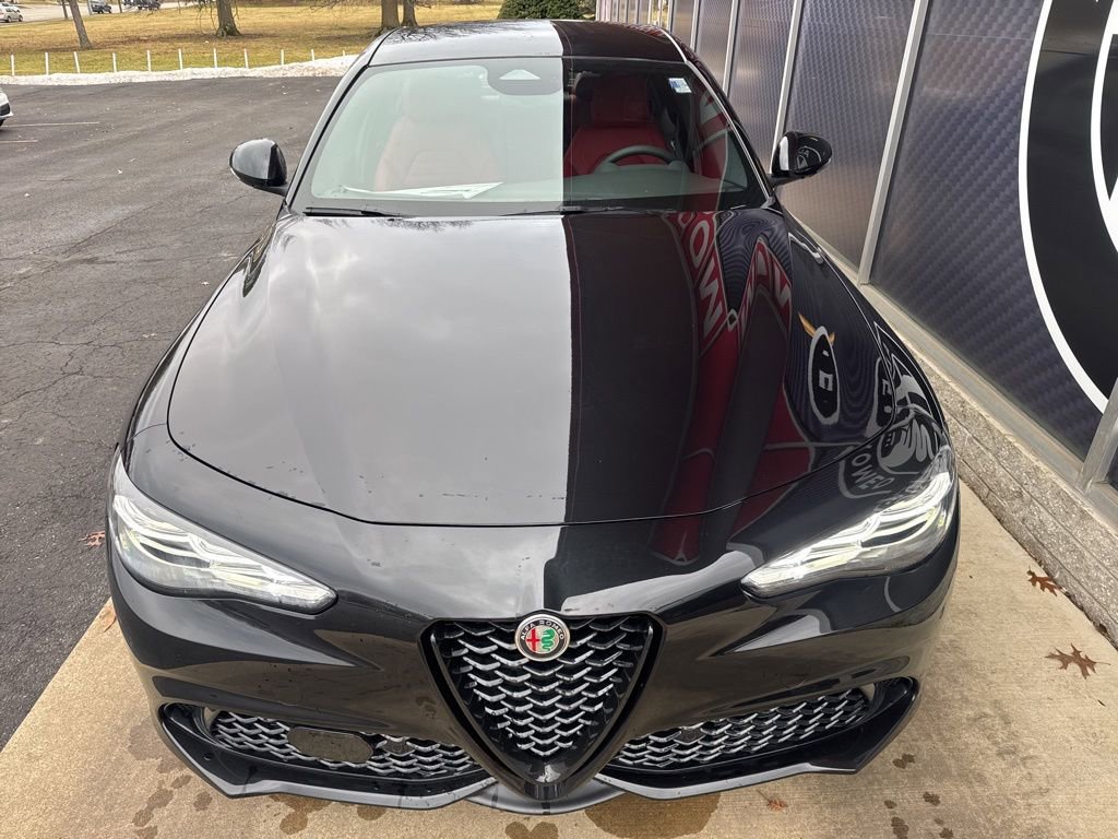 New 2026 Alfa Romeo Giulia AWD image 5
