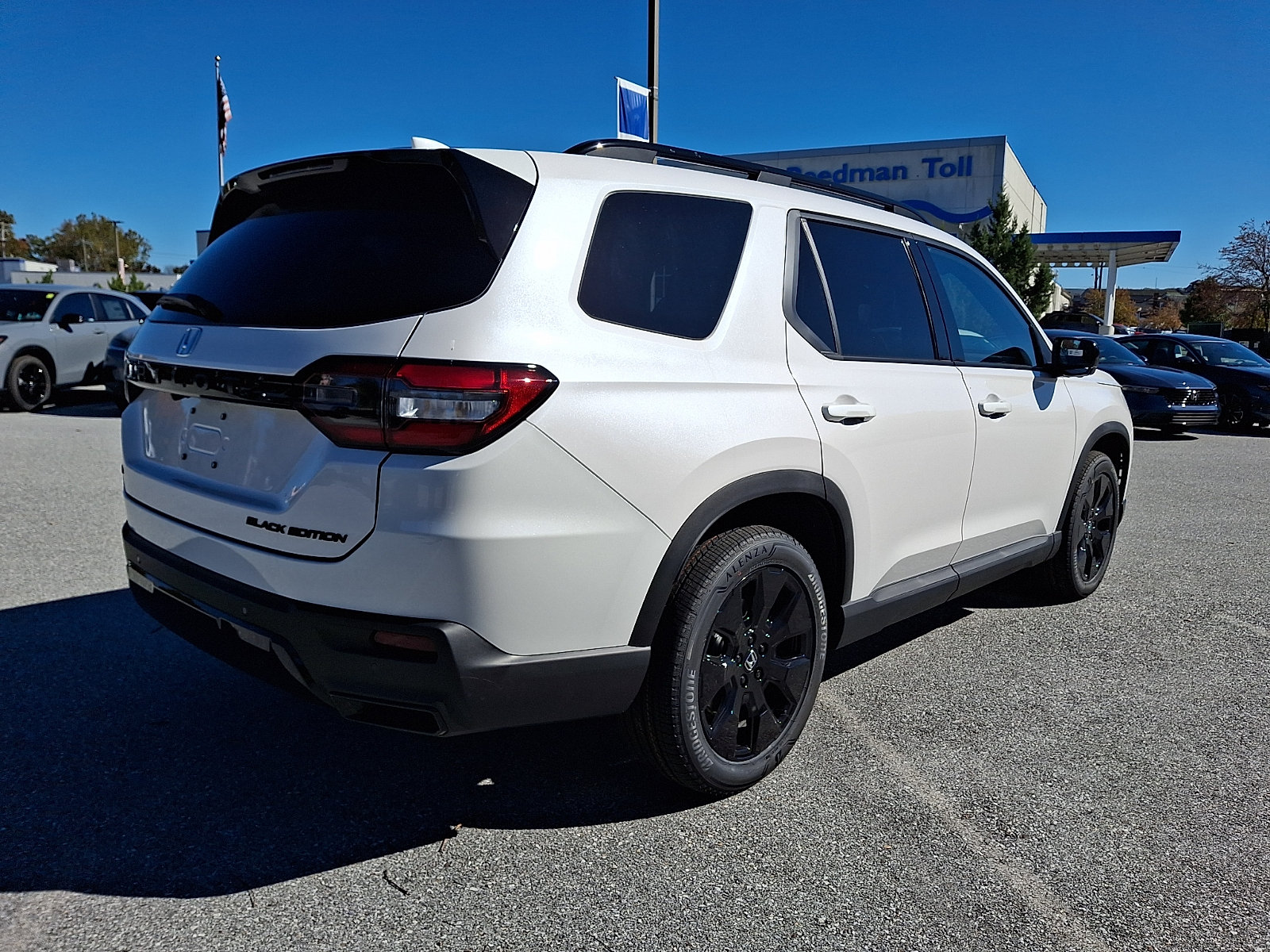 New 2026 Honda Pilot Black Edition image 4