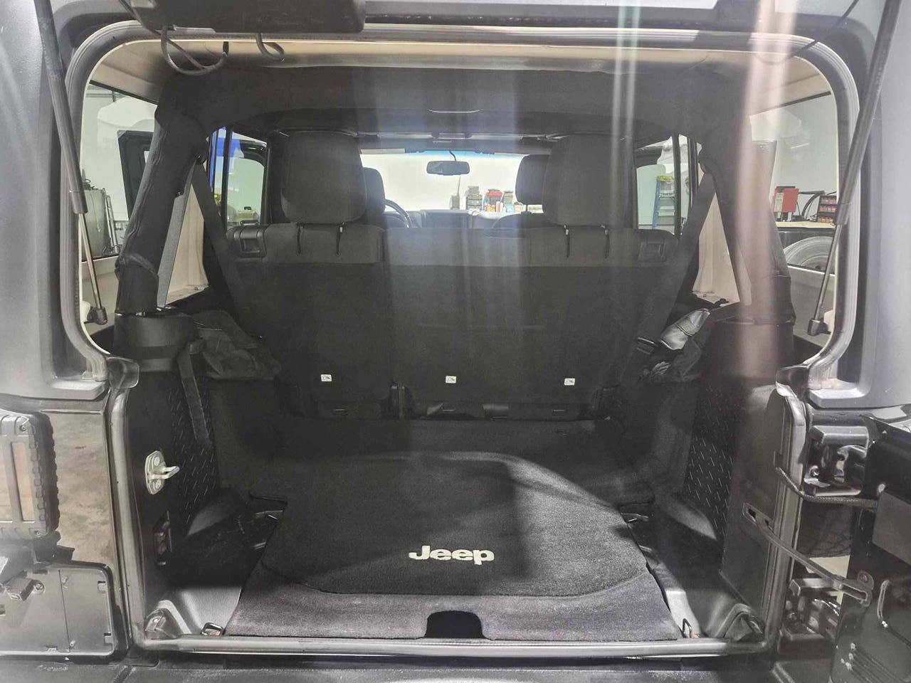 Used 2015 Jeep Wrangler Unlimited Sport w/ Quick Order Package 24S AWD/4WD image 16