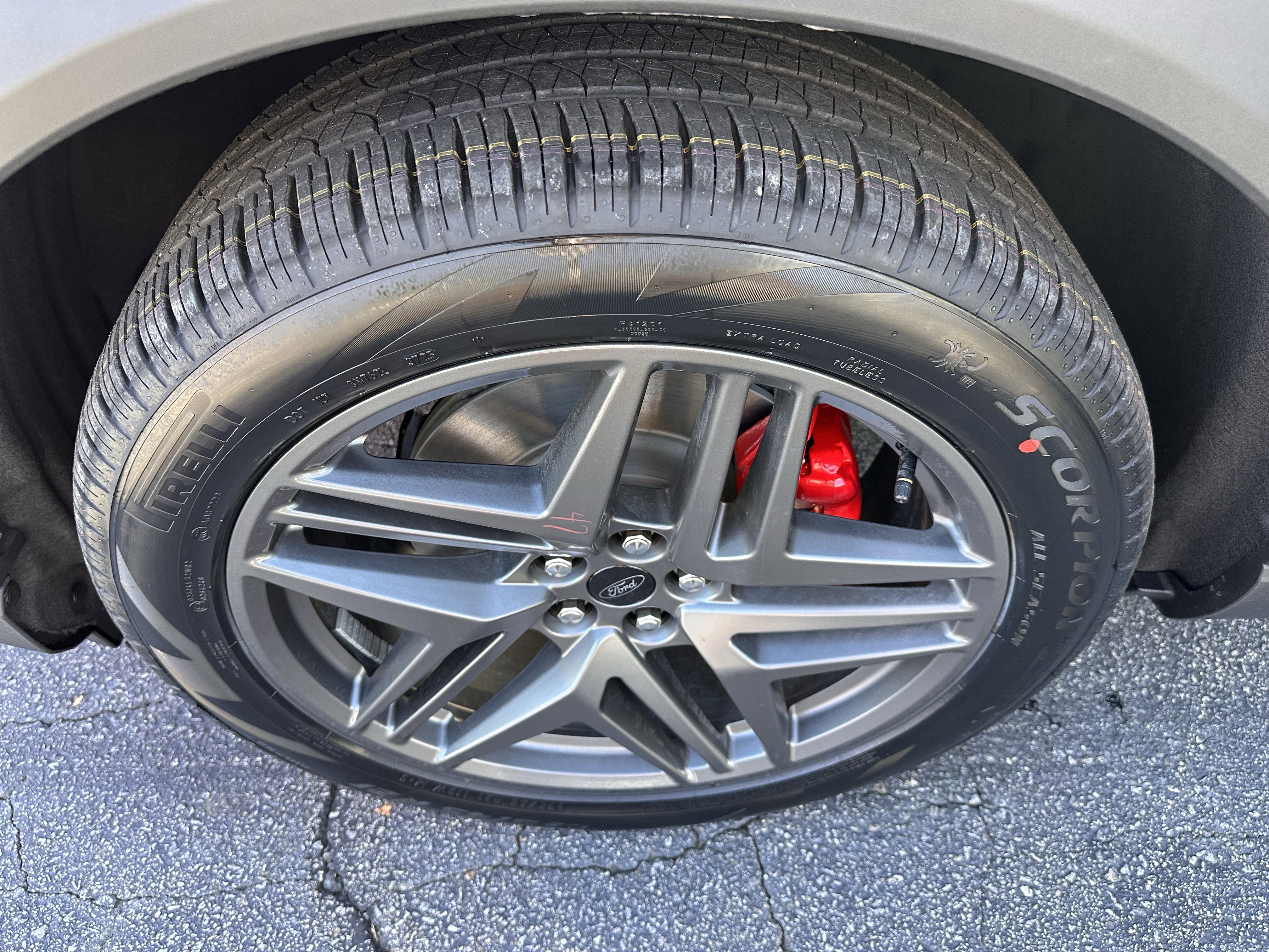 New 2026 Ford Explorer ST image 30