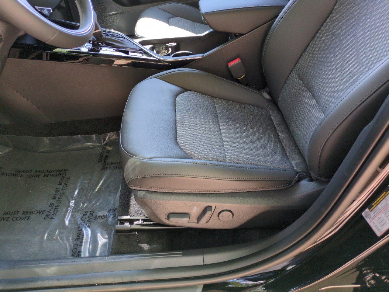 New 2026 Kia Niro EX FWD image 17