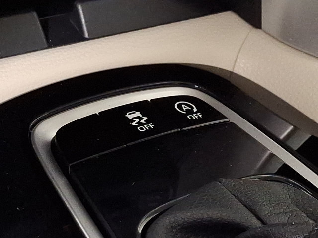 Used 2024 Toyota Corolla Cross XLE w/ Convenience Package AWD/4WD image 26