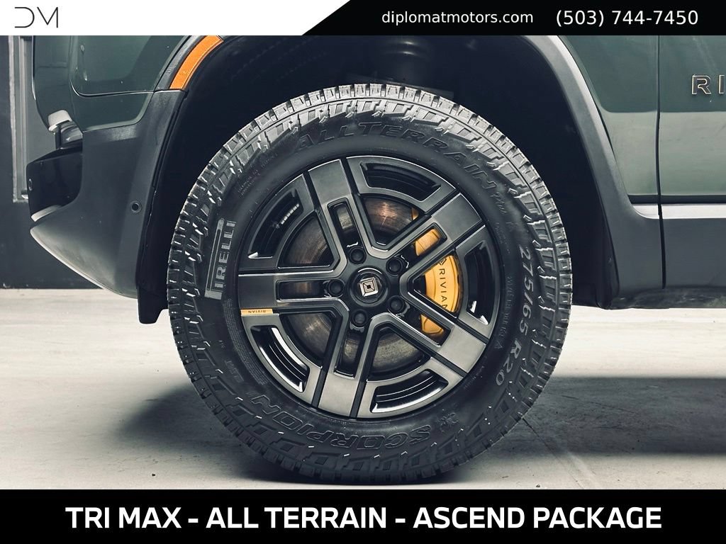 Used 2025 Rivian R1S Premium AWD/4WD image 41