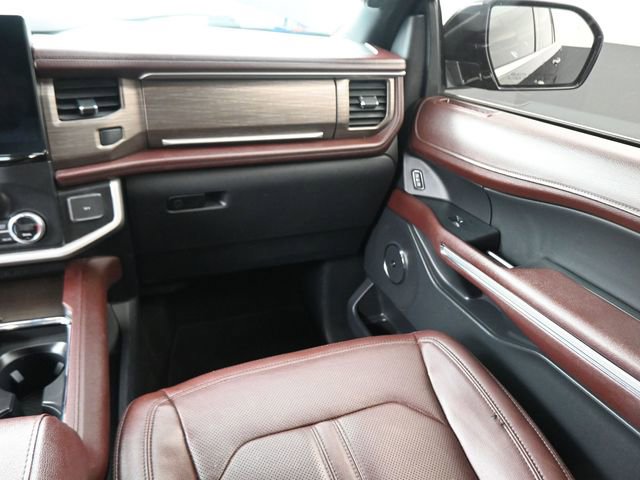 Used 2022 Ford Expedition Limited AWD/4WD image 54