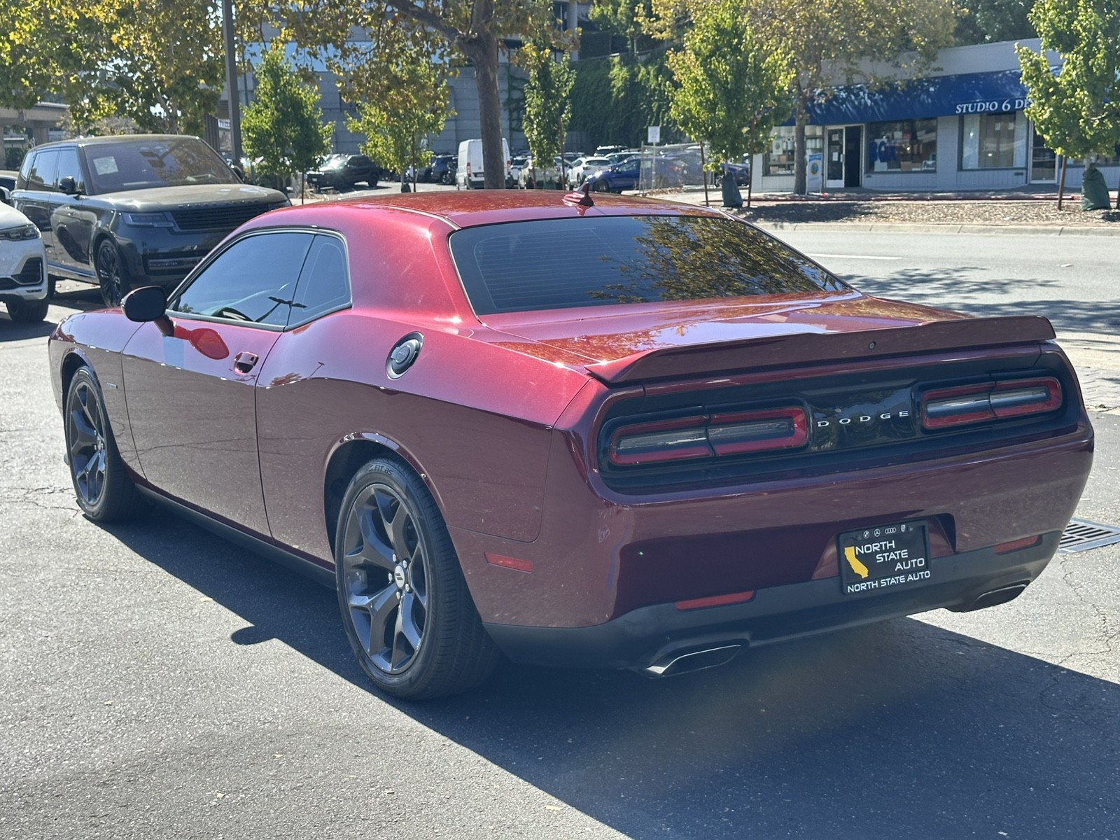 Used 2019 Dodge Challenger R/T RWD image 10